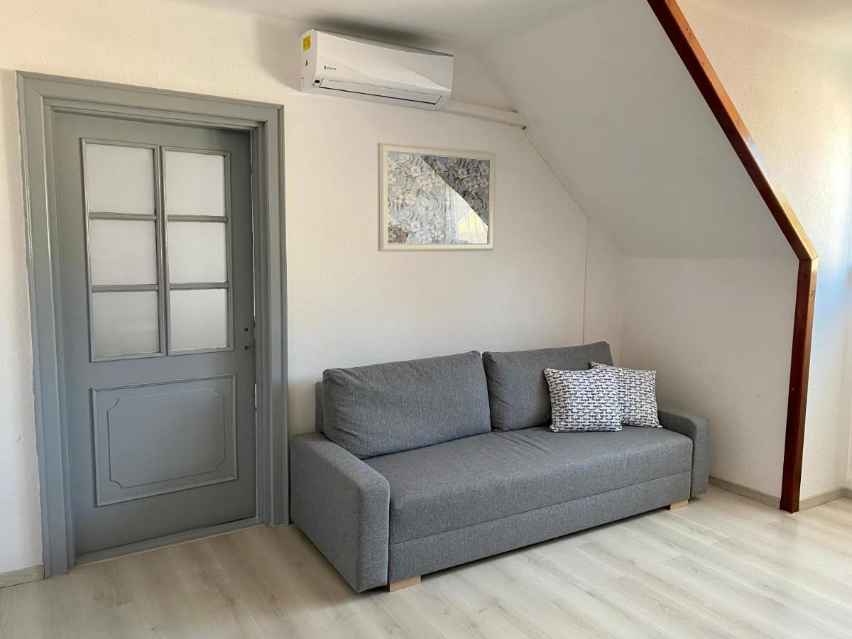 Pacsirta Apartman Grand Егер Екстериор снимка