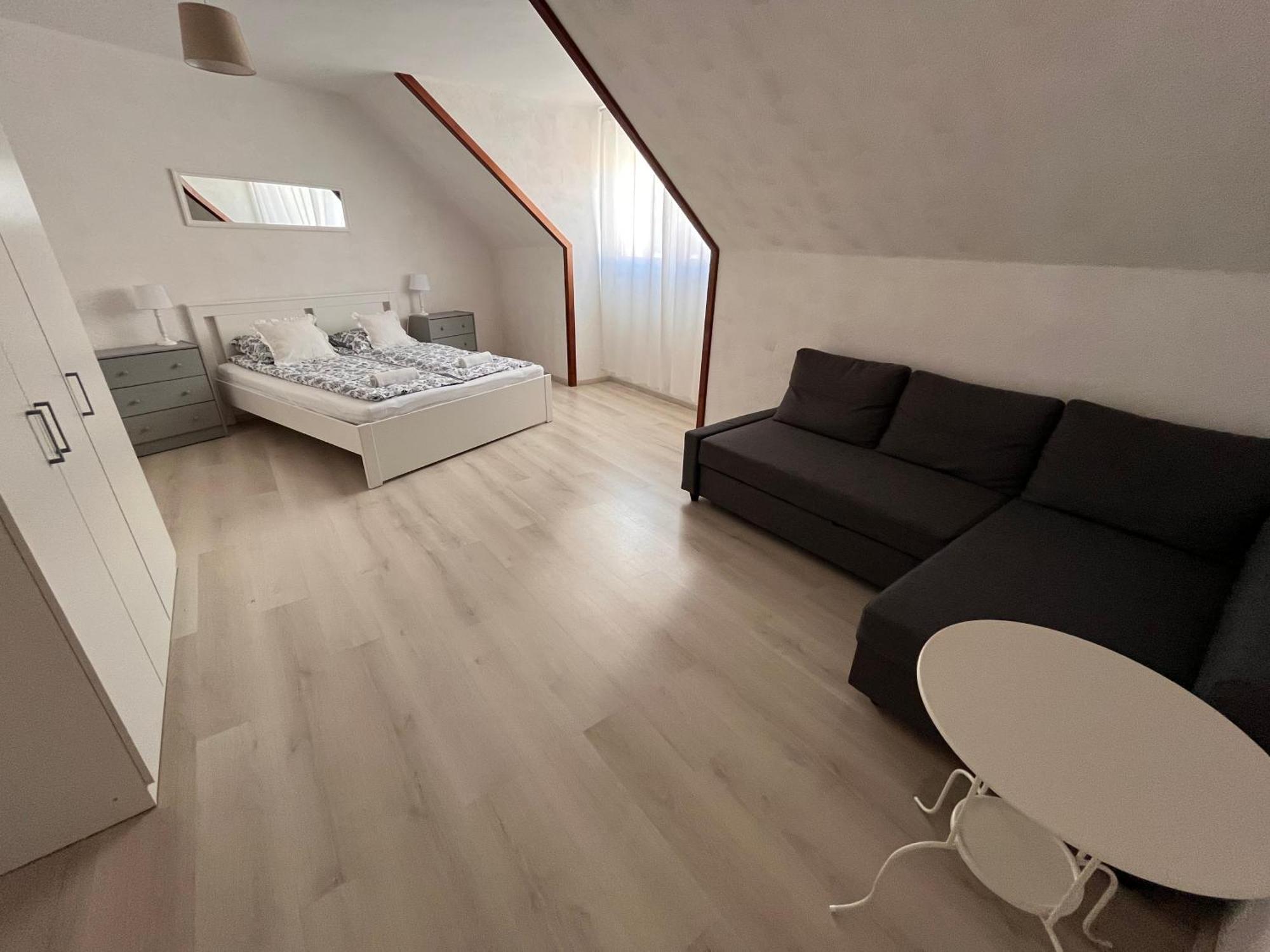 Pacsirta Apartman Grand Егер Екстериор снимка
