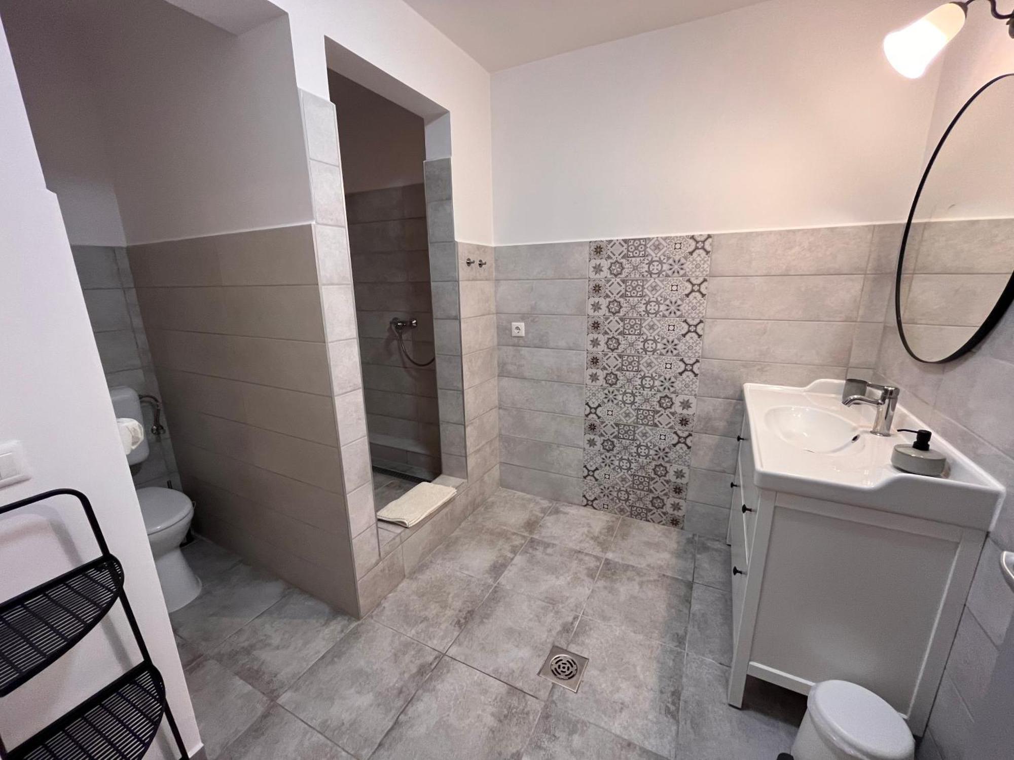 Pacsirta Apartman Grand Егер Екстериор снимка